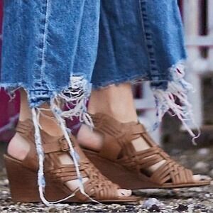 NWOT Naughty Monkey Dually Noted Huarache Woven Wedge Sandals Sz 8.5 Tan Leather